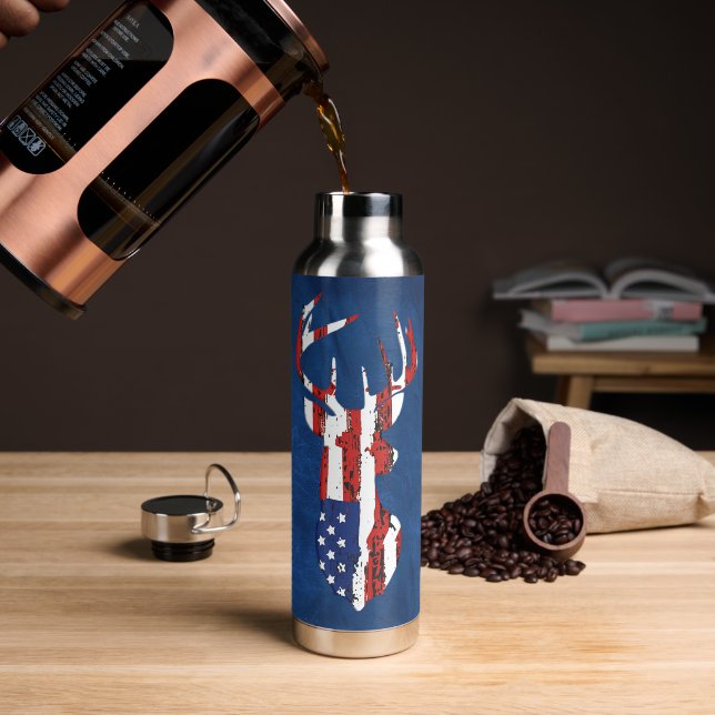 Botella De Agua Ciervo con bandera americana (Café)