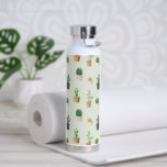 Botella De Agua Color de agua Cactus Patrón Mint Verde<br><div class="desc">Cactus dulces en macetas sobre fondo verde de menta</div>