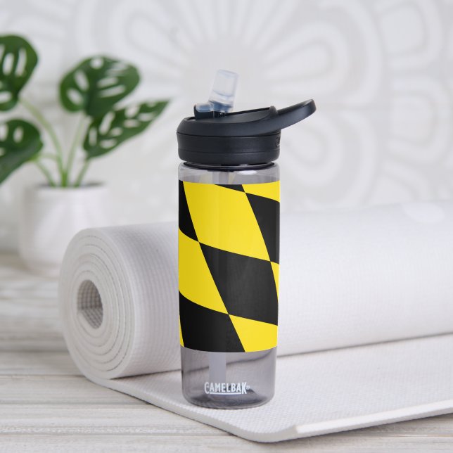 Botella de agua con bandera de Múnich (Yoga)