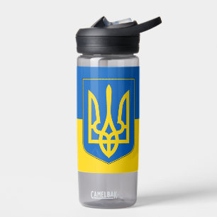 Botella de agua con bandera de Ucrania