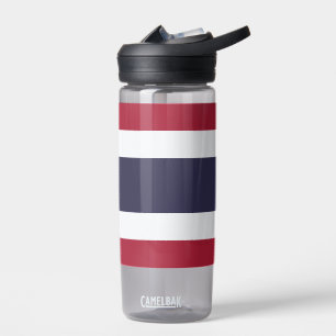 Botella de agua con la bandera de Tailandia