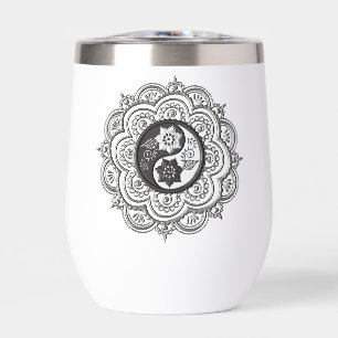 Botella de agua con mandala de plata y negro