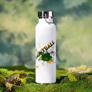 Botella de agua con salpicaduras de paintball