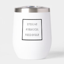 Botella de agua creativa, analítica y apasionada