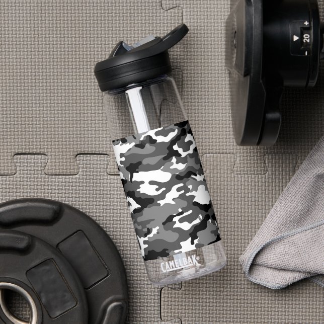 Botella de agua de Camo Camelbak blanco y negro (Gimnasio)