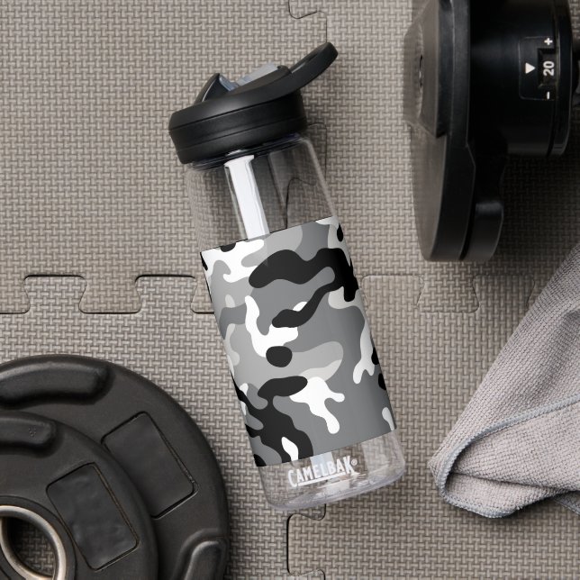 Botella de agua de Camo Camelbak en blanco y negro (Gimnasio)