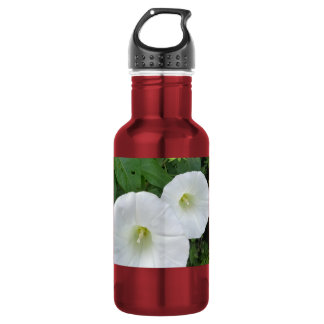 Botella de agua de flor blanca