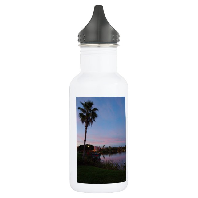 Botella de agua de la tarde junto a la palmera (Izquierda)