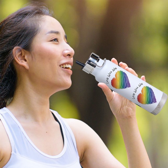 Botella de agua del corazón garabato del arco iris (Subido por el creador)