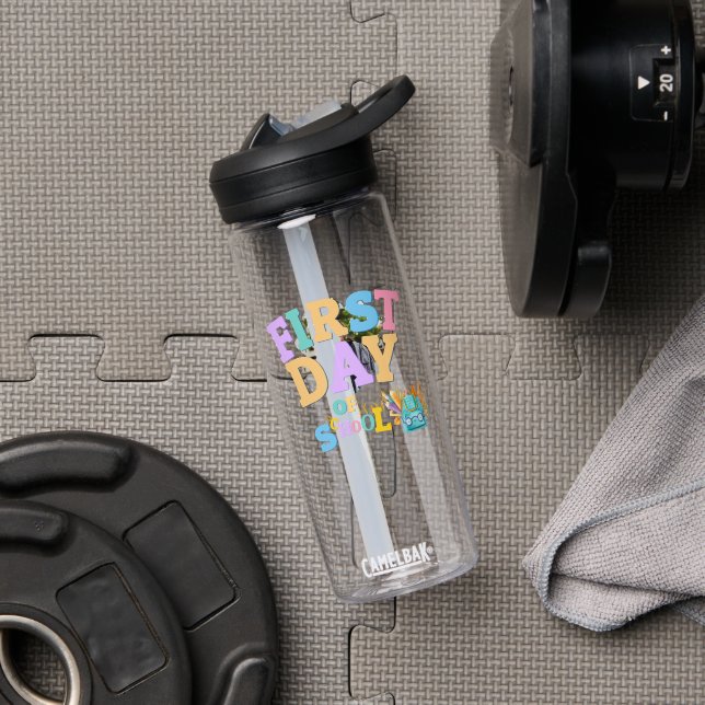 Botella de agua del primer día de clases con nombr (Gimnasio (girado))