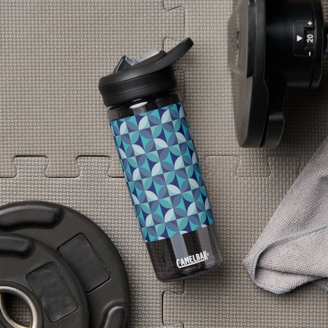 BOTELLA DE AGUA DISEÑO GEOMÉTRICO. (Gimnasio)