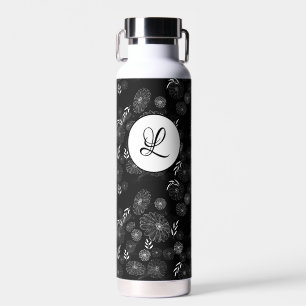 Botella De Agua Doodles de flores silvestres de monograma blanco y