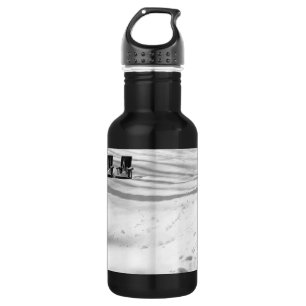 Botella De Agua Dos Sillas Enterradas En Nieve