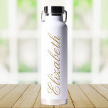 Botella De Agua Elegante nombre de guión Personalizado blanco y do<br><div class="desc">Esta botella de agua personalizada combina la practicidad con un toque de elegancia. Con un diseño elegante en blanco y un precioso tipo de letra de guión, te permite personalizar con tu nombre, haciéndolo único tuyo. La botella es perfecta para mantenerse hidratada a la vuelta de la esquina, ya sea...</div>