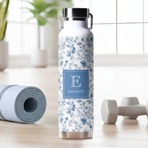 Botella De Agua Elegante patrón de monograma de toile francés azul