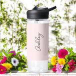 Botella De Agua Elegante texto manuscrito rosa Rubor<br><div class="desc">Botella de agua elegante rosada Rubor con opción de añadir nombre con texto de caligrafía hermoso. Más productos con este diseño están en la colección de abajo.</div>