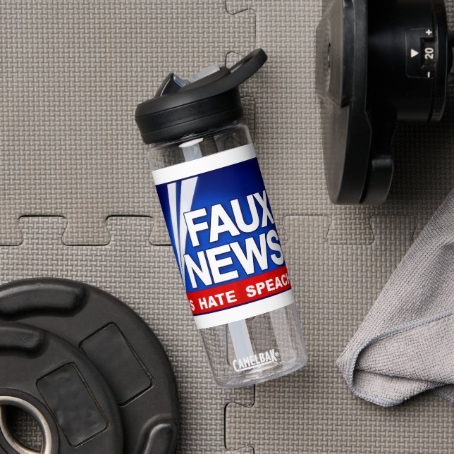 Botella De Agua Faux News (Gimnasio (girado))