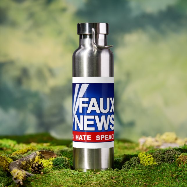 Botella De Agua Faux News (Al aire libre (girado))
