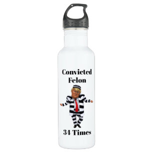 Botella de agua Felon condenada por Trump