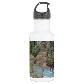 Botella De Agua Fiume Lao Cerca Papasidero