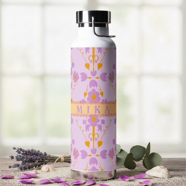 Botella De Agua Floral Moderno Morado y Lila (Drink up, show off with your name, your style. Soft feminine pastel shades for the girl in you.)
