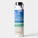 Botella De Agua Fotografía de playa Olas del Océano Azul Personali<br><div class="desc">Esta fresca botella de agua de fotografía de playa es perfecta para un restaurante junto al mar o un recuerdo de un bar frente a la playa. Una hermosa fotografía de playa tomada en el destino ideal de vacaciones de Destin, Florida. Las hermosas aguas verdes de Sandestin se adentran en...</div>