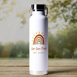 Botella De Agua Gracias Profesor Nombre Personalizado Boho Arcoiri<br><div class="desc">¡Viva el Teach! El nombre personalizado Boho Earth Tone Rainbow Sun Teacher botella de agua es un regalo único y elegante que combina elementos bohemios y terrenales con un sol arcoiris vibrante. Además del impactante gráfico, el tote también puede ser personalizado con su propio nombre, lo que lo convierte en...</div>
