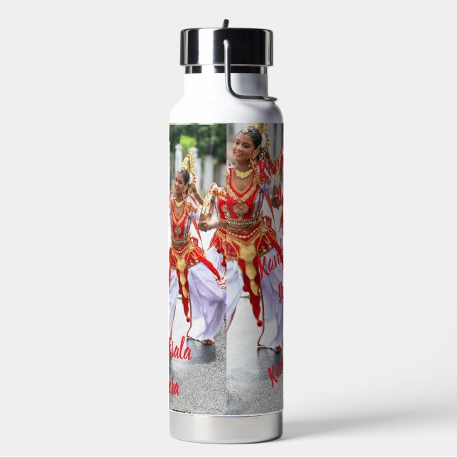 Botella de agua Kandy Esala Perahera. (Izquierda)