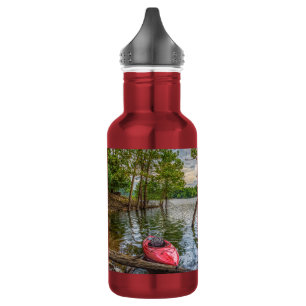 Botella De Agua Kayak Flotando En El Acero Inoxidable Del Lago Roc