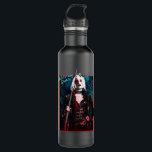Botella De Agua La brigada suicida | Harley Quinn y Green Ferns<br><div class="desc">Harley Quinn parado frente a helechos verdes en una frontera roja.</div>