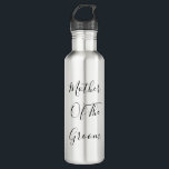 Botella De Agua La Madre Del Boda Groom Regalo Favorece El Guay Mo<br><div class="desc">Diseñado con el texto personalizado "Madre del novio" en personalizado negro,  no es perfecto,  simple y elegante regalo o favor de fiesta para la madre del novio. ¡Puede cambiar el texto o el color de un evento diferente o de un nuevo elemento como desee!</div>