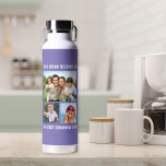 Botella De Agua La mejor abuela jamás 3 foto morada<br><div class="desc">Dale a la mejor abuela un regalo divertido con esta botella de agua morada de la facultad de fotografía personalizado. Añade fácilmente 3 fotos de sus nietos y su familia. Puedes personalizar "Esta bebida pertenece a" y "La mejor abuela de la historia" a algo similar en longitud y si se...</div>