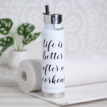 Botella De Agua La vida es mejor después de un deporte personaliza<br><div class="desc">La vida es mejor después de un entrenamiento personalizado deportes Botella de Agua. Botella de agua aislada para gimnasia, fitness, entrenamiento, travesía, levantamiento, yoga, pilates, estiramientos, etc. Personalice con su propio nombre y presupuesto genial opcionalmente. Tipografía en blanco y negro o cambia a sus propios colores favoritos. Con una paja...</div>