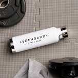 Botella De Agua LegenDaddy para legendarios dads simple minimalist<br><div class="desc">LegenDaddy desde 20xx diseño minimalista moderno para Dads legendarios. Personalízalo con tu texto/año. Regalo por el Día del Padre o cumpleaños.</div>