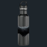 Botella De Agua Liga de la Justicia | Símbolo batman metálico<br><div class="desc">Este es el símbolo de murciélago metálico usado por Batman de la película de la Liga de la Justicia.</div>