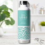 Botella De Agua Logotipo comercial de moda<br><div class="desc">Forma divertida y moderna de presentar tu negocio, marca o diseño personalizado con este acento de impresión de leopardo o animal. Personalice esta botella de agua con el logotipo de su empresa o marca, o incluso un diseño suyo que quiera caracterizar. Cambie el fondo y los colores de fuente y...</div>