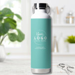 Botella De Agua Logotipo comercial de una empresa sencilla<br><div class="desc">Una forma sencilla pero impresionante de presentar su negocio, marca o diseño personalizado. Personalice esta botella de agua con el logotipo de su empresa o marca, o incluso un diseño suyo que quiera caracterizar. Cambie el fondo y los colores de fuente y la tipografía a lo que desee. Botella de...</div>