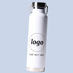 Botella De Agua Logotipo con promoción de marca comercial de texto<br><div class="desc">Añade tu propio logotipo y elección de texto a este diseño. Eliminar el texto si lo prefiere. Minimalista y profesional para promover la lealtad de marca. Excelente para la marca de empleados,  o como producto promocional para sus clientes y clientes.</div>