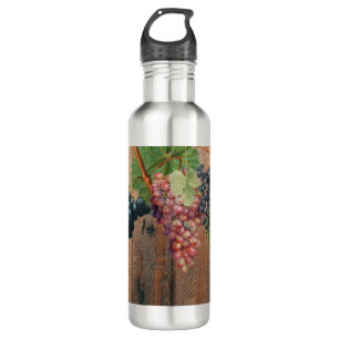 Botella De Agua Madera y uvas de viñas rústicas