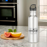 Botella De Agua Mamá más fría desde el 20XX de la adormidera simpl<br><div class="desc">Este diseño sencillo y moderno se compone de una tipografía de san serif.</div>