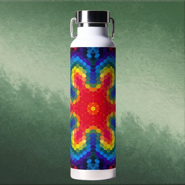 Botella De Agua Mandalá Hexagonal Rojo Amarillo y Azul (Red Yellow and Blue Hexagon Mandala Water Bottle by Wormhole Orbital)