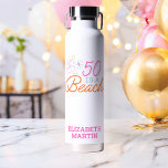 Botella De Agua Mano de moda Dibujando Doodle 50th Beach Birthday<br><div class="desc">¡Celebra este especial cumpleaños con un tumbler personalizado de 50 Is A Beach Birthday! Doodle 50th Beach Birthday Thermal Wine Tumbler</div>