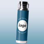 Botella De Agua Marca promocional de marca promocional de texto de<br><div class="desc">Diseño sencillo de logotipo y texto personalizado para fomentar la lealtad de la marca y promocionar su pequeña empresa. Reemplace el logotipo por el suyo propio y cambie o elimine el texto superior e inferior al personalizar. Perfecto para fines promocionales y para dar a empleados,  clientes y clientes.</div>
