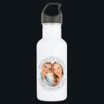 Botella De Agua Mejor Amigos para siempre BFF Fotografía simple mo<br><div class="desc">Este diseño simple y clásico está compuesto por tipografía de la síspera y agrega una foto personalizado. "Best Friends Forever" (Los mejores amigos para siempre) gira en torno a la foto de tus amigos</div>