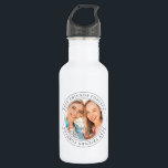 Botella De Agua Mejor Amigos para siempre BFF Fotografía simple mo<br><div class="desc">Este diseño simple y clásico está compuesto por tipografía de la síspera y agrega una foto personalizado. "Best Friends Forever" (Los mejores amigos para siempre) gira en torno a la foto de tus amigos</div>