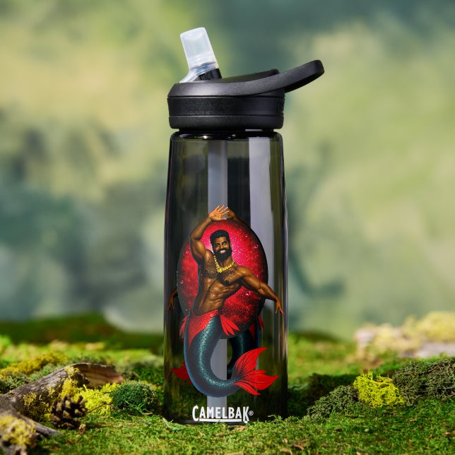 Botella De Agua Merbear Lagoon - Kwame Nsu (Al aire libre (girado))