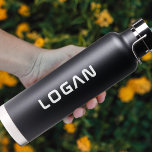 Botella De Agua Minimalista moderno personalizado<br><div class="desc">Nombre personalizado moderno o frasco monograma de agua. Texto blanco.</div>