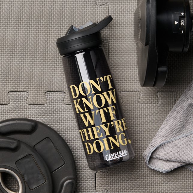 Botella De Agua Mob Wife Energy: “Don’t Know WTF” Design (Gimnasio (girado))