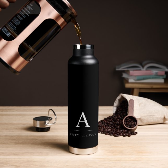 Botella De Agua Modern Minimalist Black and White Monogram (Café (girado))
