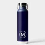 Botella De Agua Monograma blanco de la Marina Mínima moderna<br><div class="desc">El diseño moderno de esta botella de agua presenta un fondo marino rico,  con un monograma inicial en negrita en blanco para un aspecto sencillo y elegante,  pero profesional.</div>